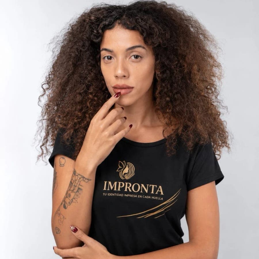 loba, portrait