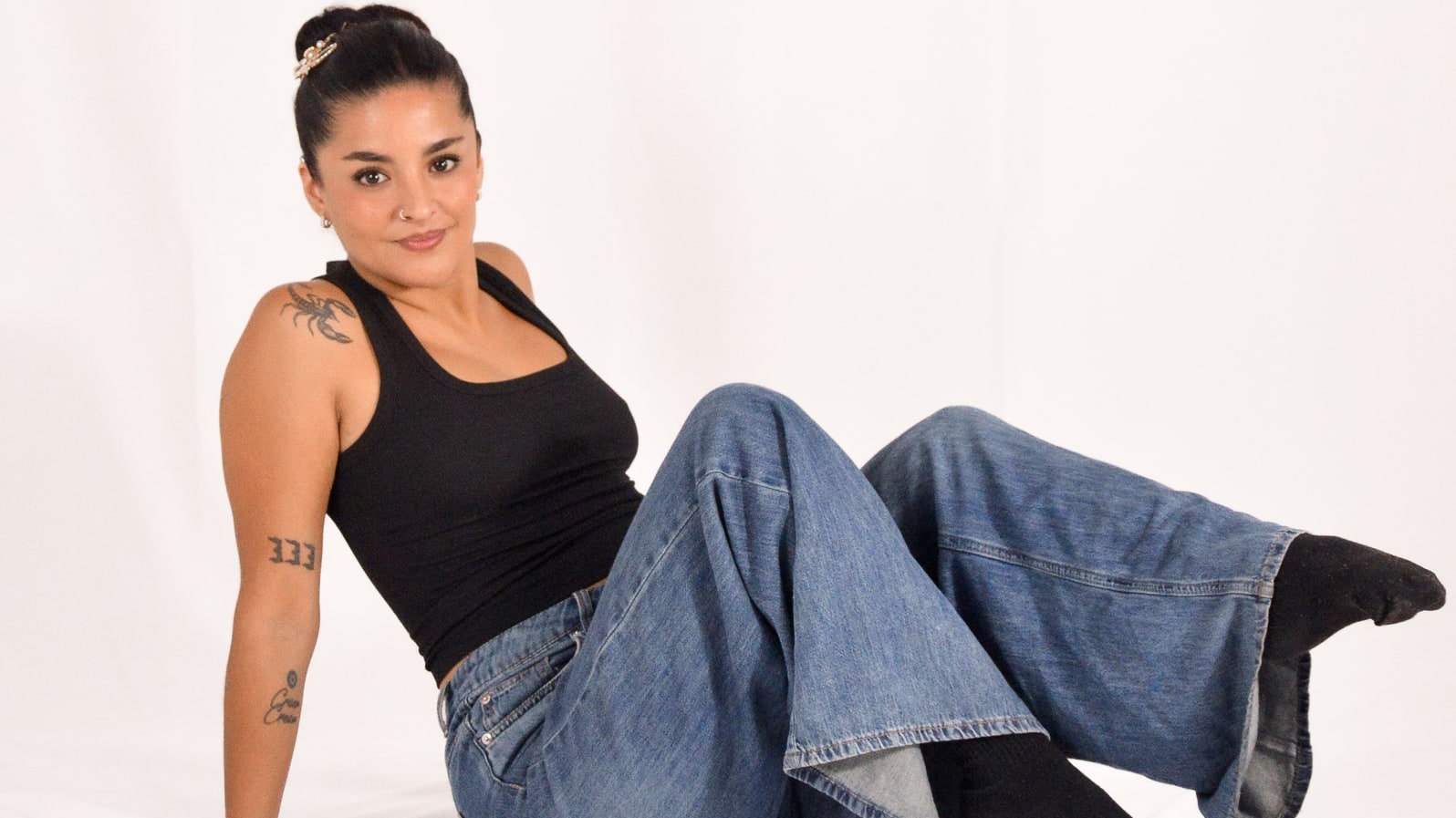 Mila, banner